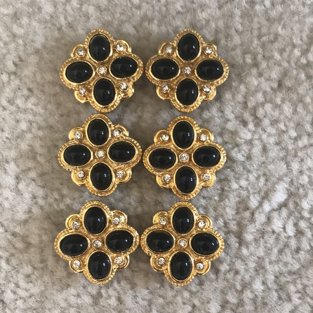 Vintage Button Covers - Picture 6 of 7